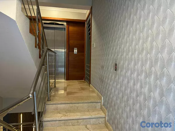 apartamentos - 📍 Alquiler en La Esmeralda, Apartmanto de 3 habita 11