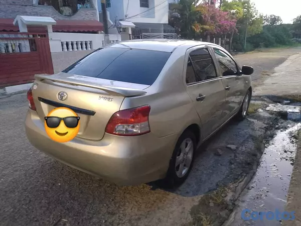 carros - Toyota Yaris 2006 4