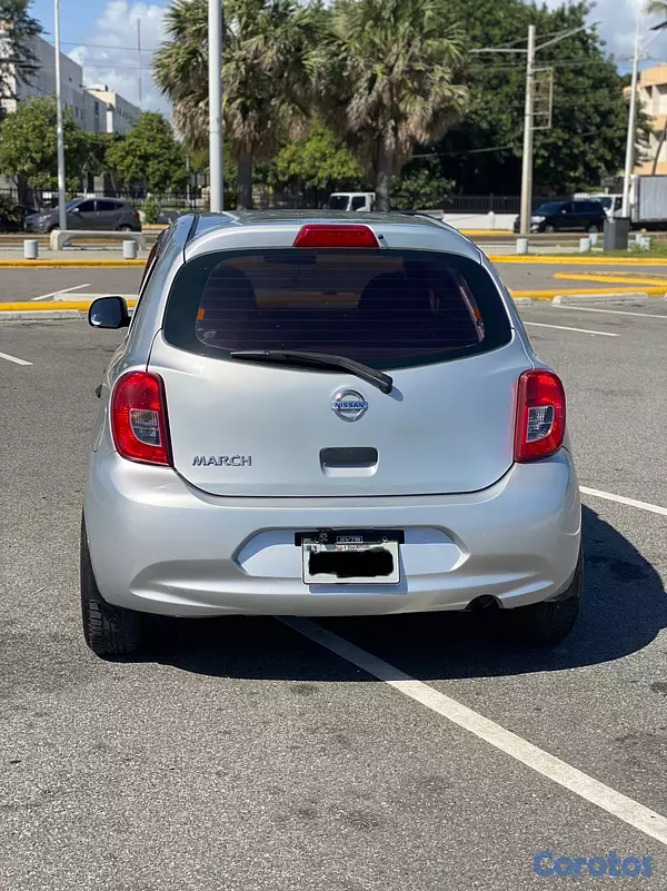 carros - Nissan March 2015  5