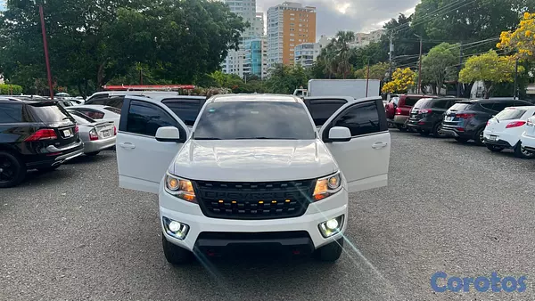 jeepetas y camionetas - Chevrolet Colorado 2019 COMO NUEVA 2