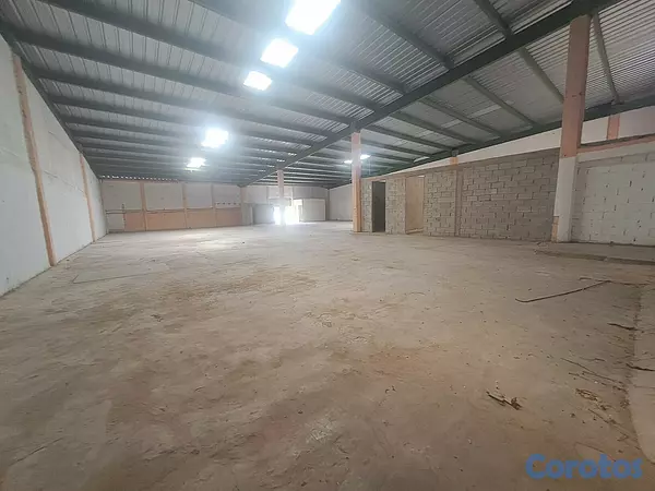 otros inmuebles - Alquilo  nave 800 mts av monumental con rampa  5