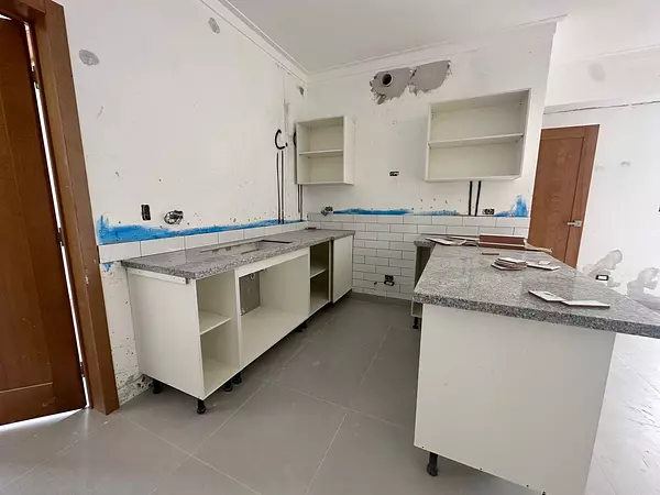 apartamentos - Vendo Mirador Norte, piso 4 precio. 3 habitaciones con su baño 2