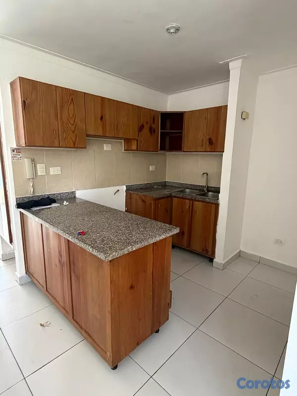 apartamentos - alquilo segundo nivel en residencial palma real  8