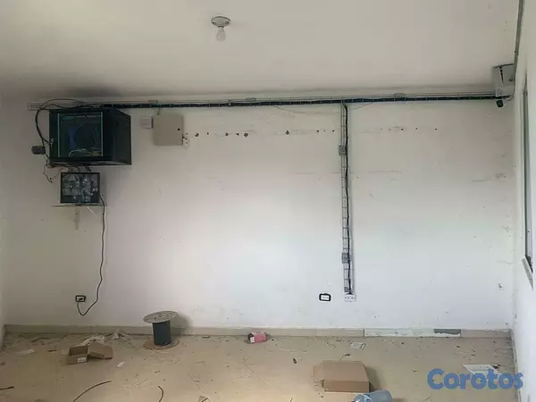 otros inmuebles - Alquilo Nave industrial en Autopista 6 De Noviembre 6