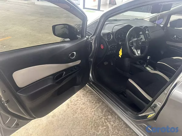 carros - vendo este precioso Nissan note 2018 super economico el ful camara 36 con sensor 11
