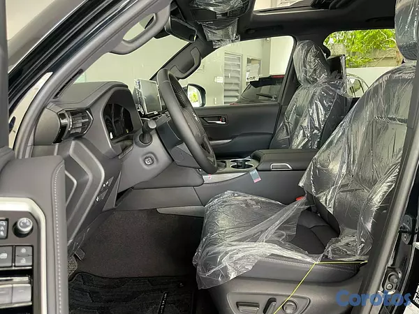 jeepetas y camionetas - Toyota Land Cruiser 300 VXR 2026 11