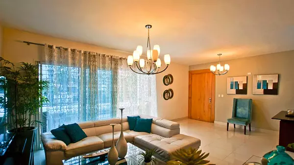apartamentos - Hermoso y Amplio Apartamento Amueblado en Alquiler en La Esmeralda  5