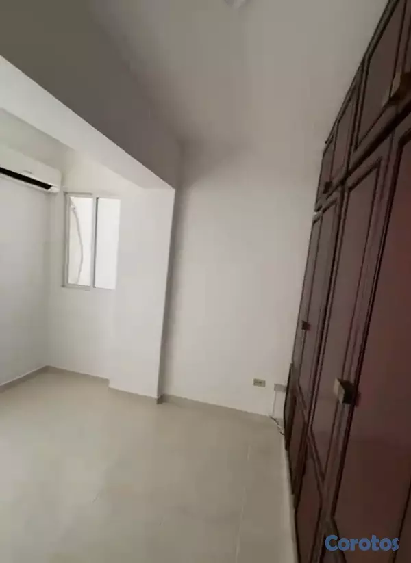 apartamentos - Amplio Apartamento en Venta en Evaristo Morales |  4