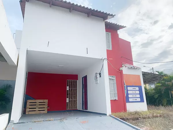 casas - Propiedad comercial en las praderas  4