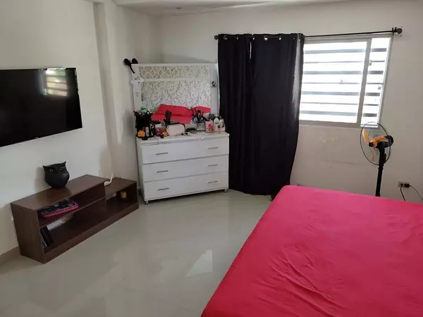 apartamentos - Se vende apartamento en Jardines del Sur 4