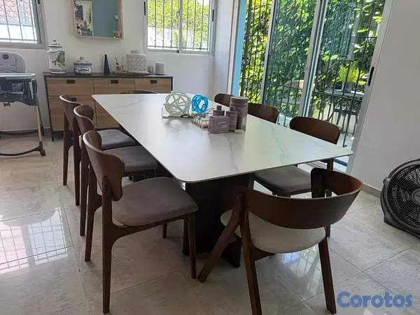 muebles y colchones - Mesa de comedor como nueva   2