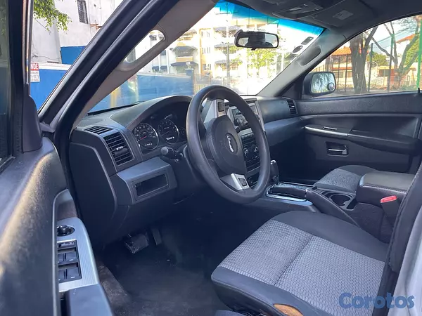 jeepetas y camionetas - Jeep Grand Cherokee Laredo 2009 9