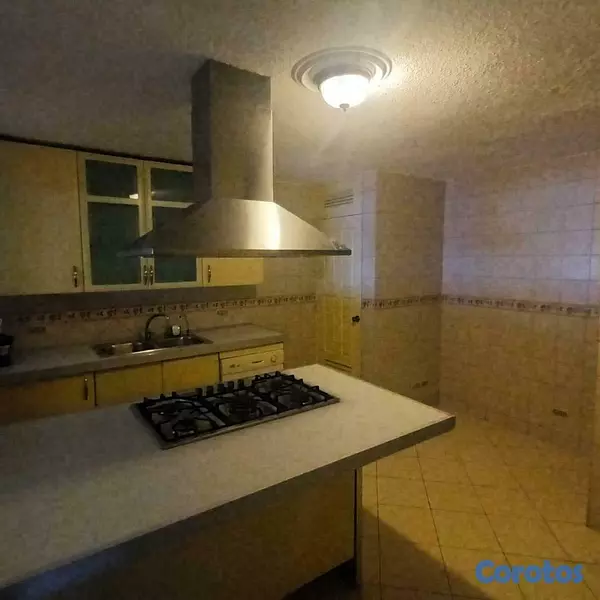 casas - Casa cerca  Nuñez de cáceres ideal para negocio 6