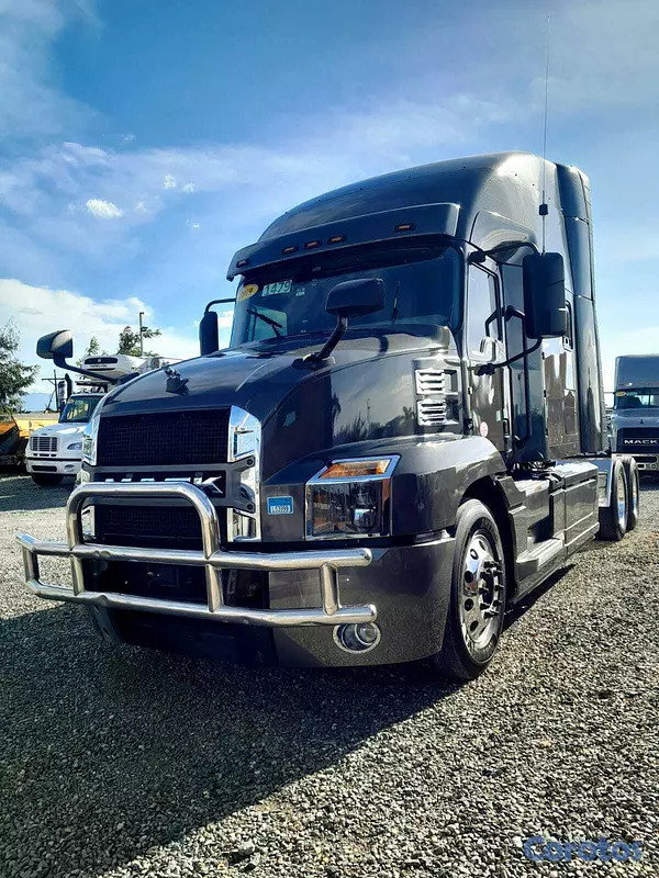 camiones y vehiculos pesados - Mack Anthem año 2019 1