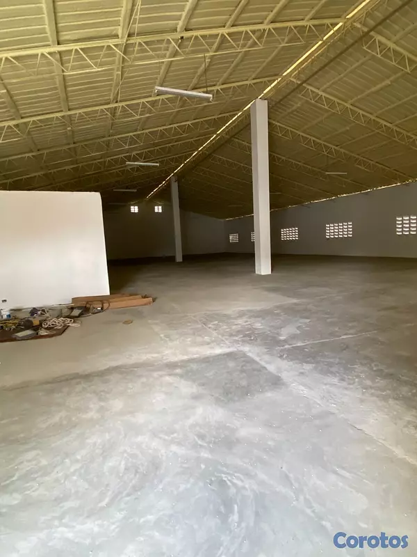 oficinas y locales comerciales - Almacén en Alquiler – 800 m² | Centro de Santo Dom 3
