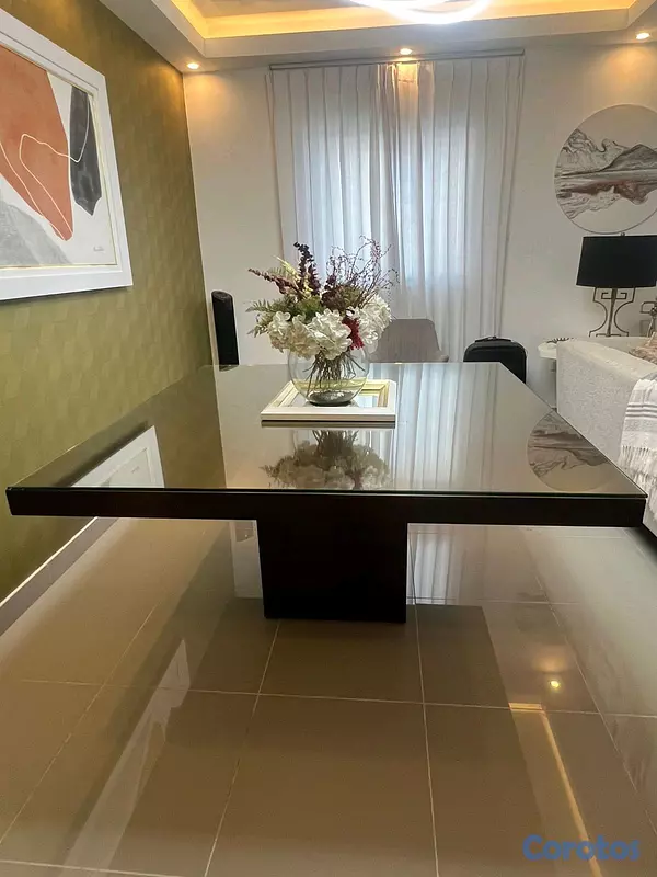 muebles y colchones - Comedor fino de 6, dos sofá un grande y un mediano con su mesa de centro.
 2