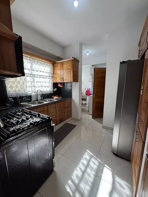 apartamentos - Vendo Apartamento 2do nivel en Villa Aura 7