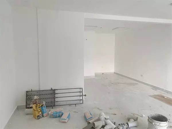 oficinas y locales comerciales - Local céntrico en los prados  2