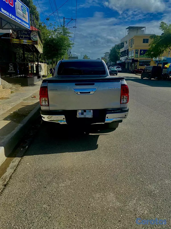 jeepetas y camionetas - Toyota Hilux Año 2016 2