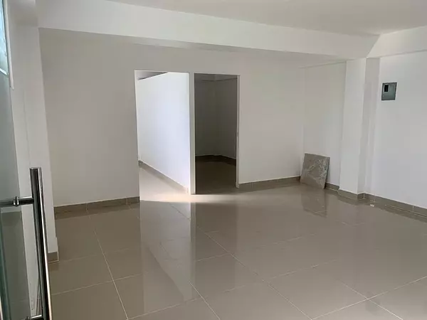 oficinas y locales comerciales - Local céntrico en el millon  3