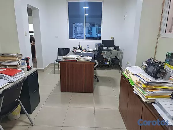 oficinas y locales comerciales - Alquilo local 1er piso 95 mts en Ens. Quisqueya  5