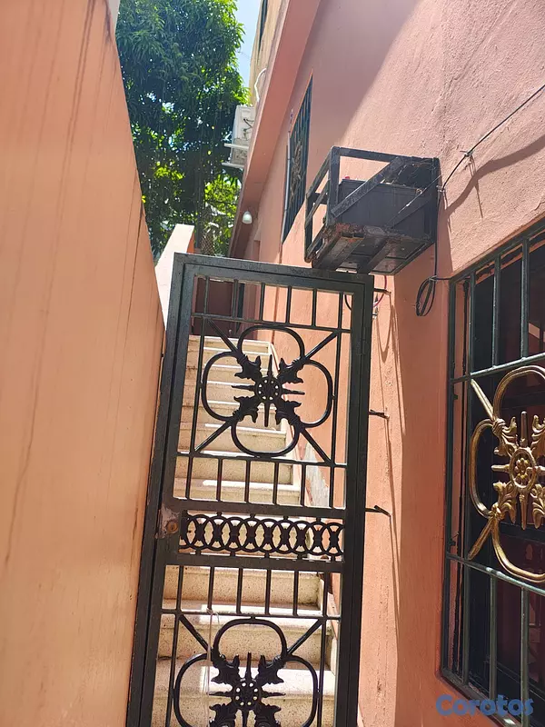 casas - Edificio Multifamiliar - Genera RD$83,500/mes - Fr 19