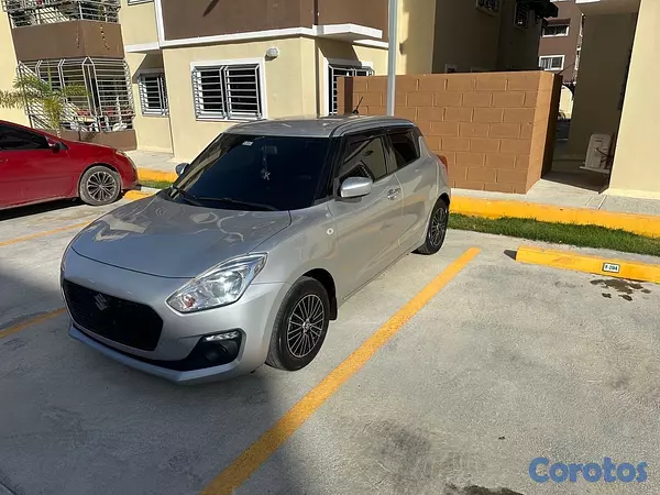 carros - SUZUKI SWIFT 2017 muy nueva RD$685,000 negociable  2