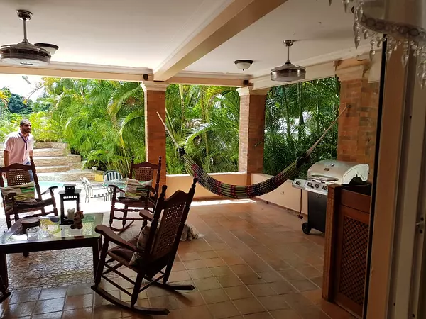 casas - Vendo Caca en  Laderas de Arroyo Hondo 6
