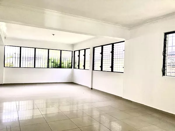 oficinas y locales comerciales - Local julieta 560m 6300 Us 5