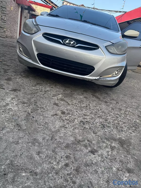 carros - Hyundai Accent  16