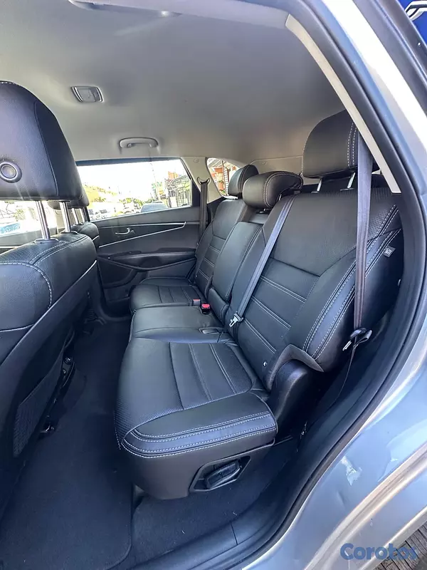 jeepetas y camionetas - Kia Sorento LX 2020 10