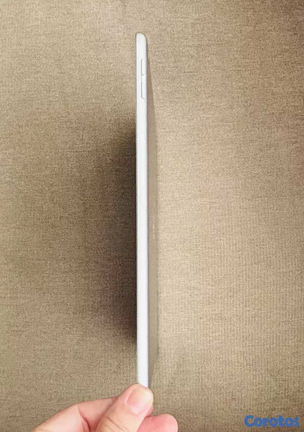 celulares y tabletas - iPad 6ta Generación (128 GB) en excelente estado. 
RD$ 10,000. NEGOCIABLE 8