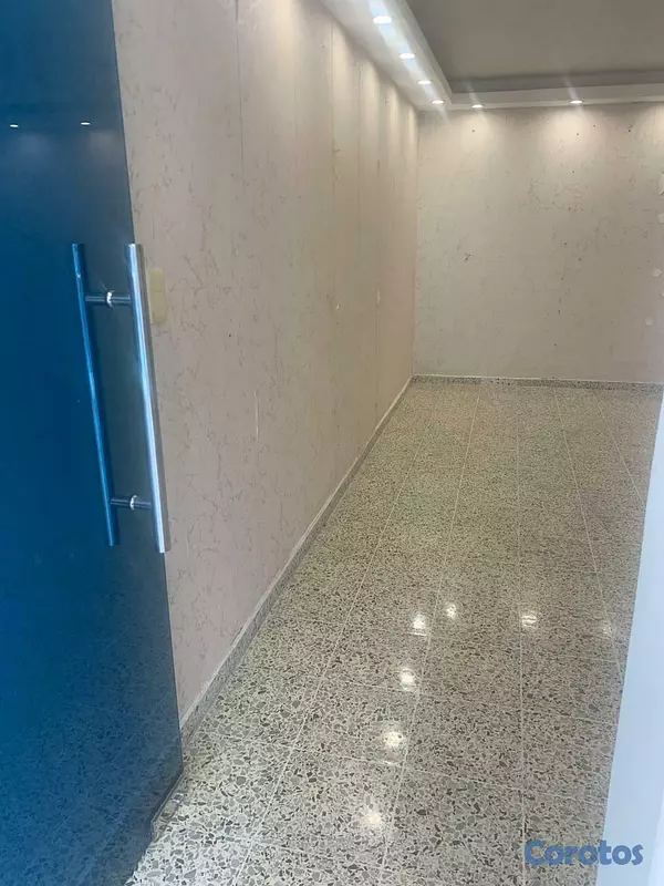 oficinas y locales comerciales - Alquiler Local Ubicado en la Rómulo Betancourt, Be 4
