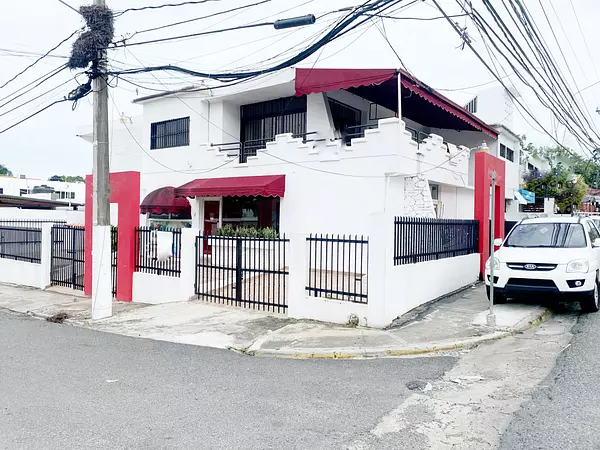 casas - Casa esquinera comercial  2