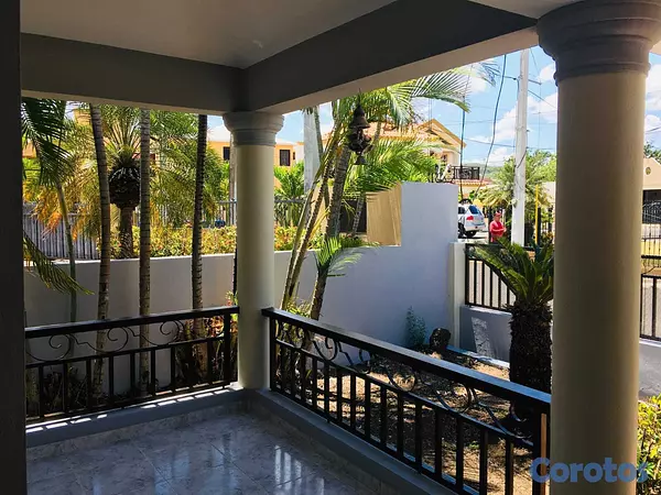 casas - Se vende Amplia Casa En Santiago  5