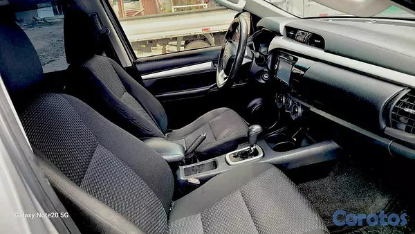 jeepetas y camionetas - Toyota Hilux Año 2016 3