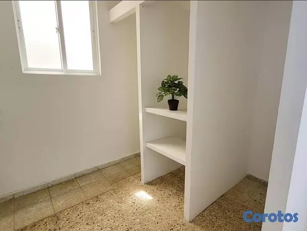 solares y terrenos - ALQUILER DE LOCAL – CALLE RAFAEL AUGUSTO SÁNCHEZ (POLÍGONO CENTRAL) 4