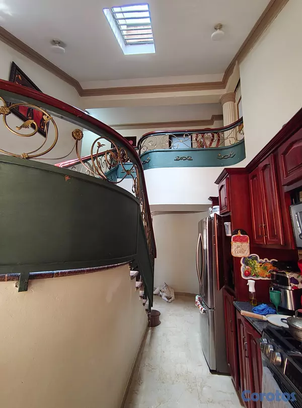 casas - Edificio Multifamiliar - Genera RD$83,500/mes - Fr 20