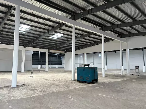 oficinas y locales comerciales - Alquiler de Nave en Las Américas/ Santo Domingo  7