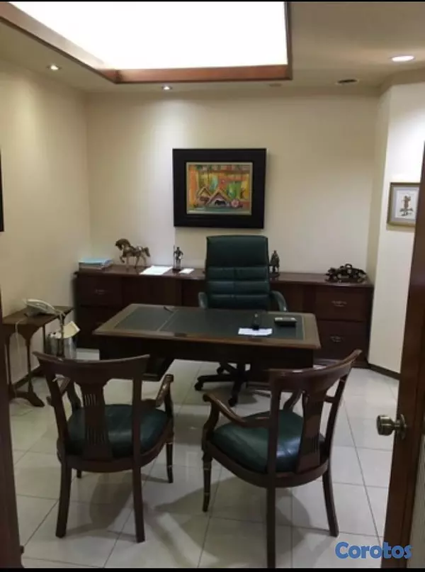 oficinas y locales comerciales - Local en Piantini Unicentro Plaza 8