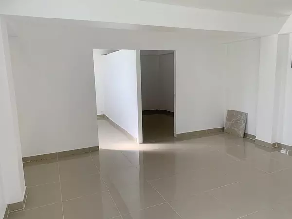 oficinas y locales comerciales - Local céntrico en el millon  5
