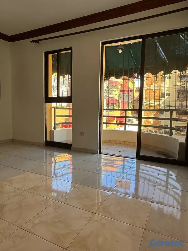 apartamentos - independencia km 71/2 segundo piso tres hab de 147 metros y 11 paq. RD 8,600,00” 3