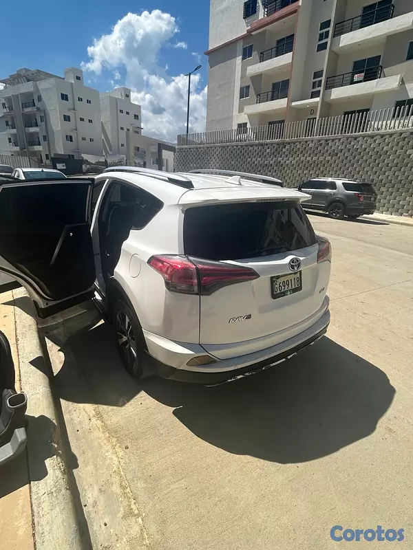 jeepetas y camionetas - Rav4 XLE 2018  2