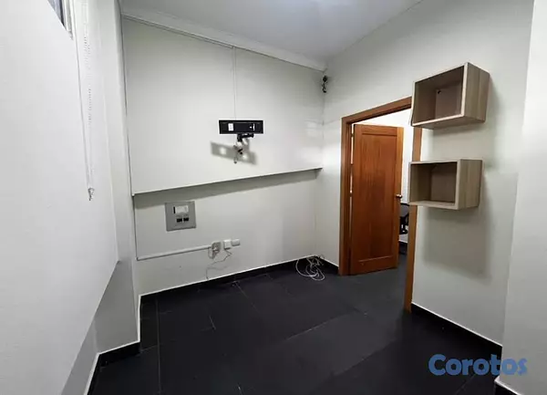 oficinas y locales comerciales - se alquila oficina  5