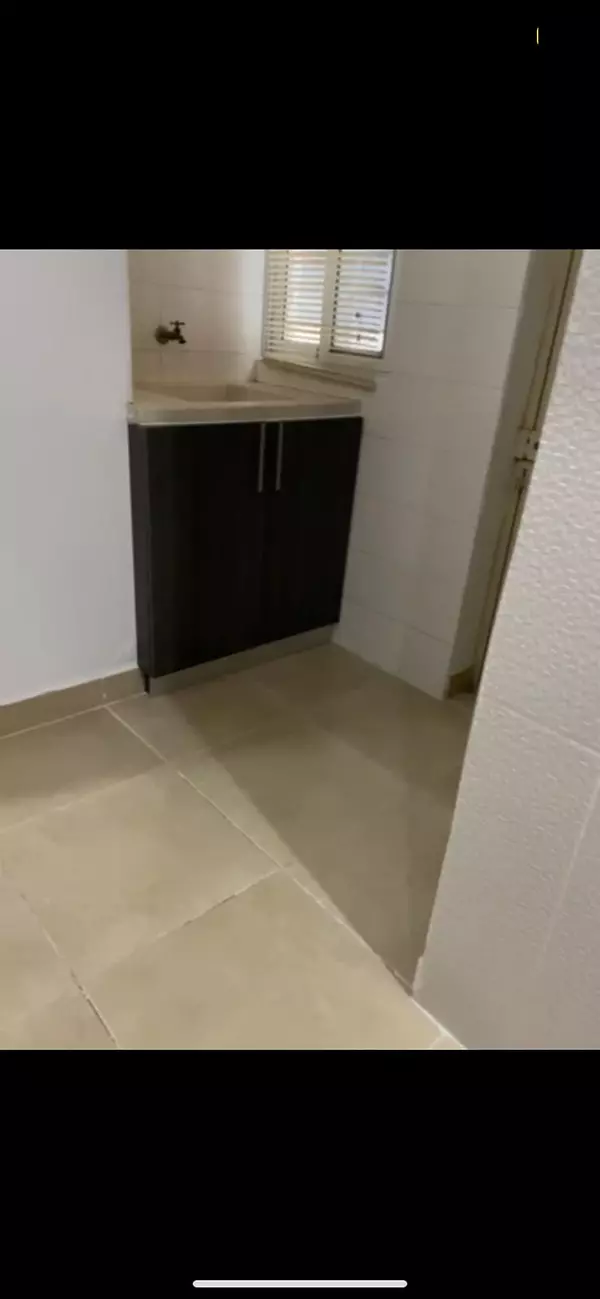 apartamentos - Rento  Apto en Evaristo Morales sin amueblar 2