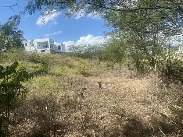 solares y terrenos - solar de 216 mts de venta en Camu  2