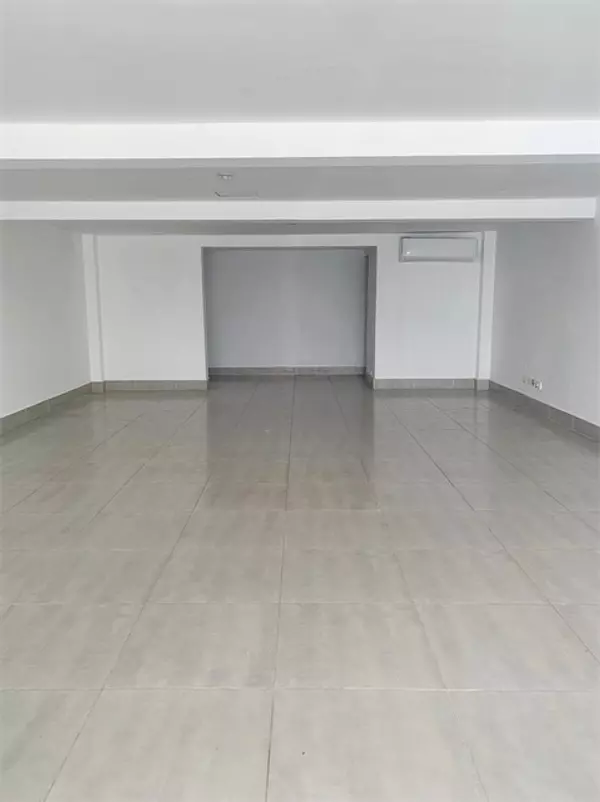 oficinas y locales comerciales - Local en Naco  3