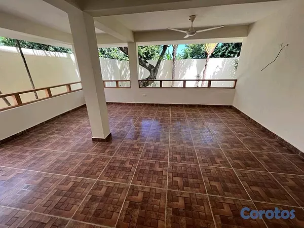 casas - Casa con patio y muy buenos espacios en lugar tranquilo de alta plusvalía  7