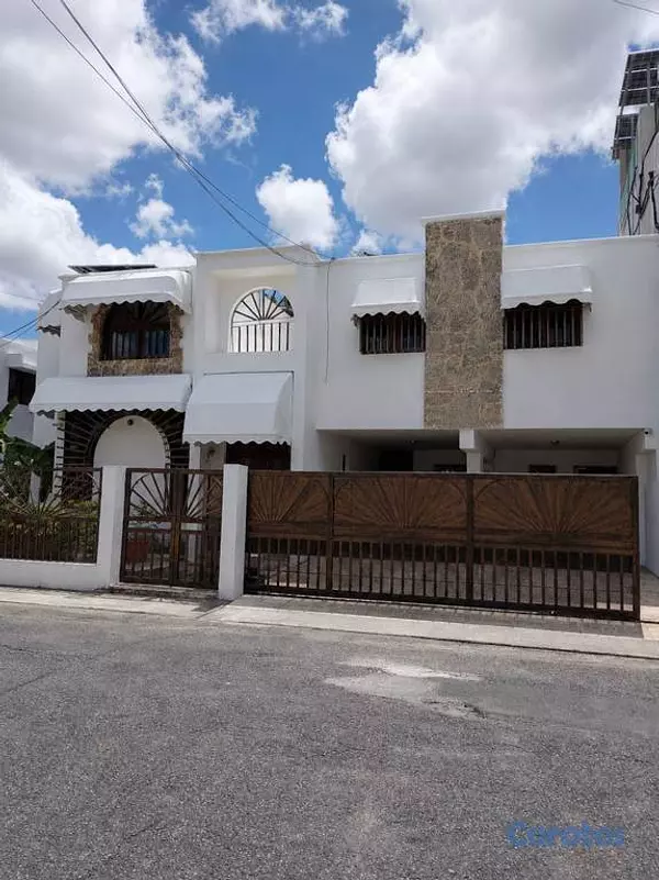 casas - Casa de 6 habitaciones 6 baños en alquiler en Urba 10