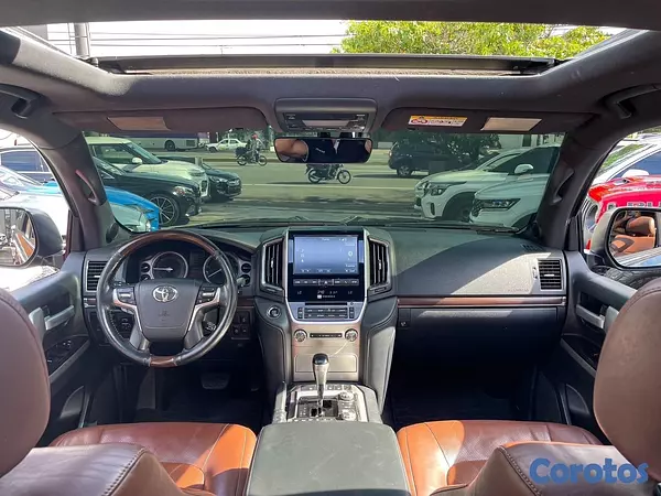 jeepetas y camionetas - Toyota Land Cruiser VXR 2019 4
